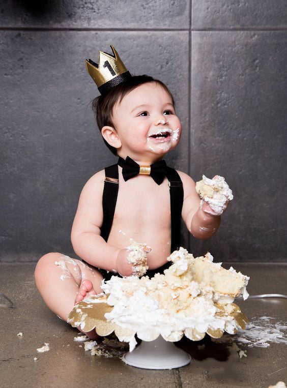TINY MINY MEE GLACE COTTON BABY BOY BIRTHDAY PHOTOSHOOT OUTFIT INCLUDES BLOOMER WITH GALLIES, CROWN AND BOW-BLACK