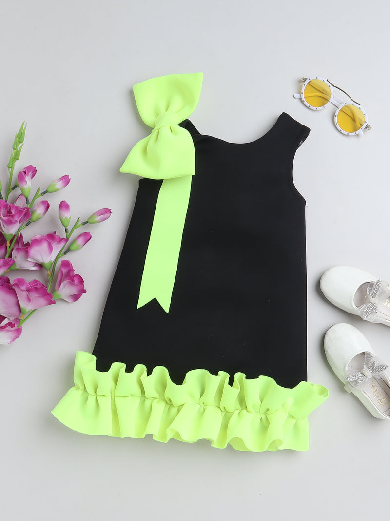 TINY MINY MEE Sleeveless Frill & Bow Applique Detailed Dress