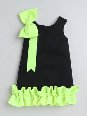 TINY MINY MEE Sleeveless Frill & Bow Applique Detailed Dress