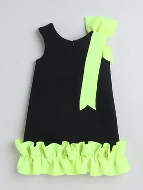 TINY MINY MEE Sleeveless Frill & Bow Applique Detailed Dress