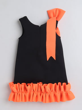 TINY MINY MEE Sleeveless Frill & Bow Applique Detailed Dress